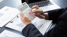 Difference between personalization and hyper-personalization in marketing: Guide 2025