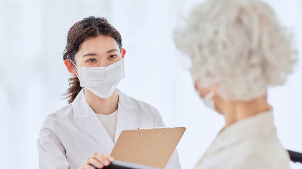 What does a healthcare manager do duties and responsibilities